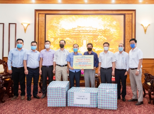 Cotana Group trao tặng UBND tỉnh Thừa Thiên Huế 1 tỷ đồng phòng chống Covid 19